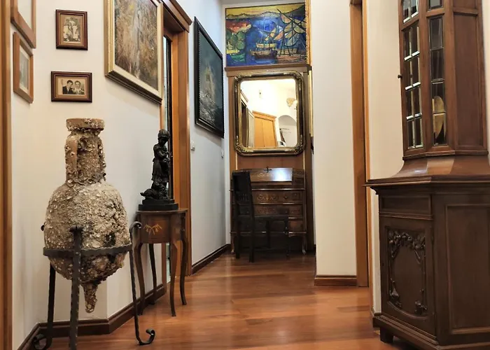 Royal Heritage In Center *